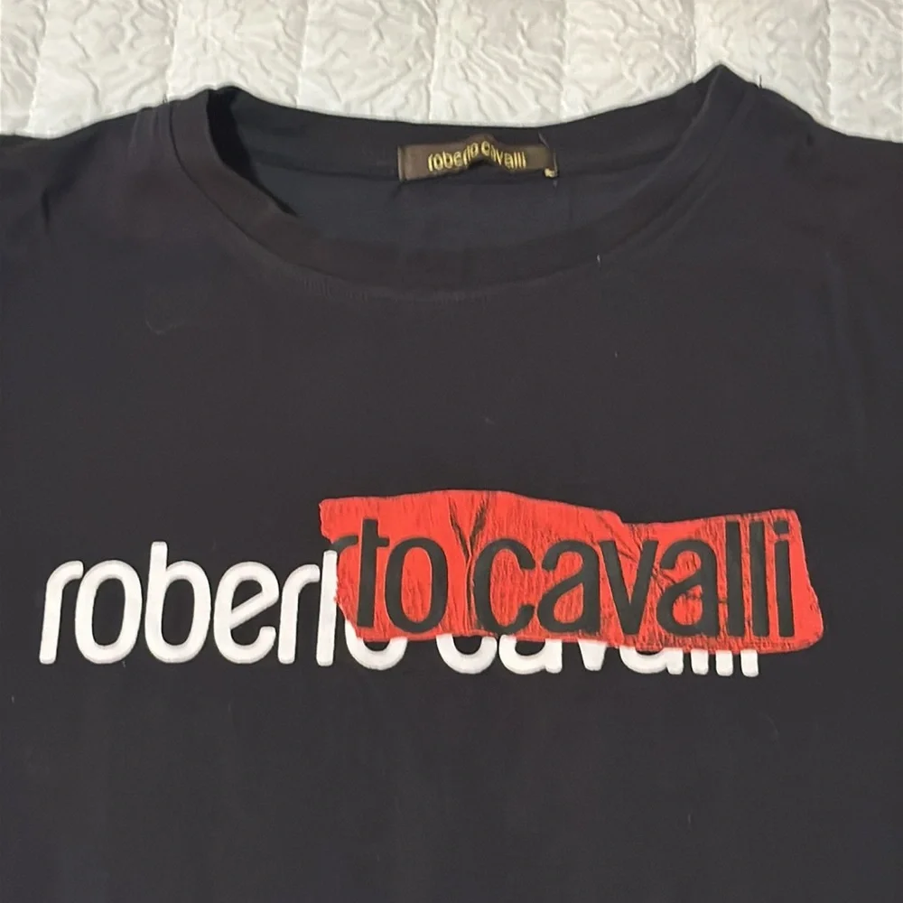Roberto Cavalli T shirt Used bust still in good condition. - Picture 2 of 8